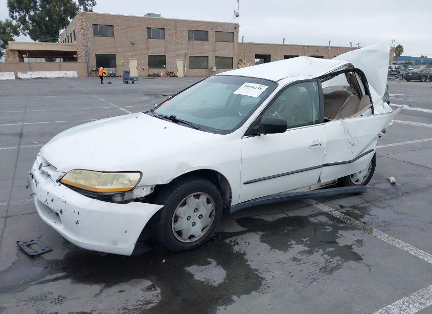 Photo 2 of 1999 Honda Accord LX (VIN JHMCG6650XC010808)