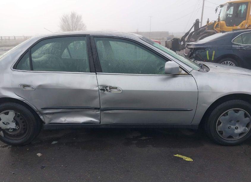 Photo 12 of 1999 Honda Accord LX (VIN JHMCG6650XC034512)