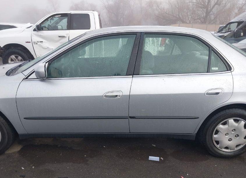 Photo 13 of 1999 Honda Accord LX (VIN JHMCG6650XC034512)