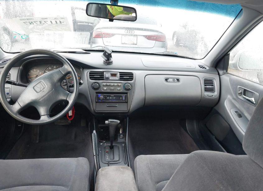 Photo 5 of 1999 Honda Accord LX (VIN JHMCG6650XC034512)