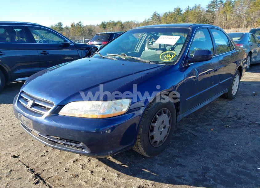 Photo 2 of 2001 Honda Accord 2.3 LX (VIN JHMCG66551C005028)