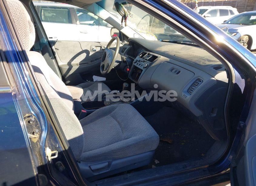 Photo 5 of 2001 Honda Accord 2.3 LX (VIN JHMCG66551C005028)