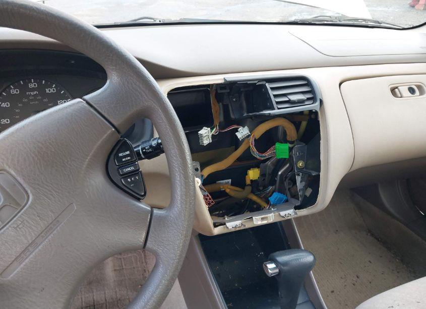 Photo 6 of 2002 Honda Accord 2.3 LX (VIN JHMCG66552C016483)