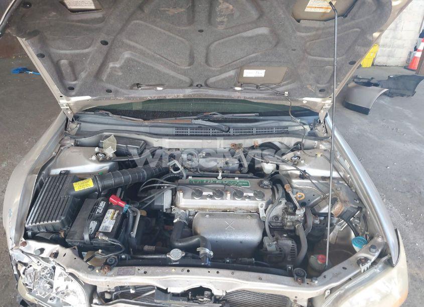 Photo 10 of 1999 Honda Accord LX (VIN JHMCG6656XC001949)