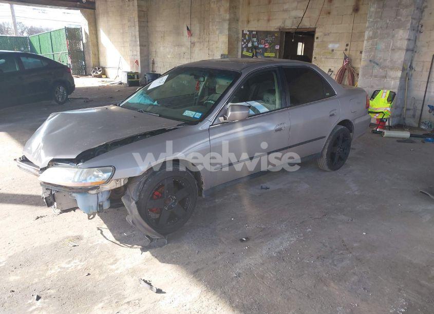 Photo 2 of 1999 Honda Accord LX (VIN JHMCG6656XC001949)