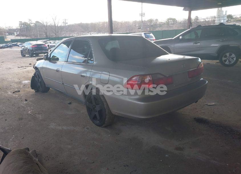 Photo 3 of 1999 Honda Accord LX (VIN JHMCG6656XC001949)