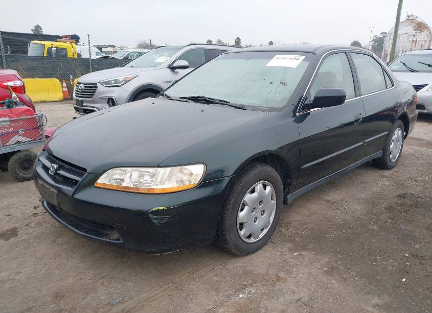 Photo 2 of 1999 Honda Accord LX (VIN JHMCG6656XC006830)