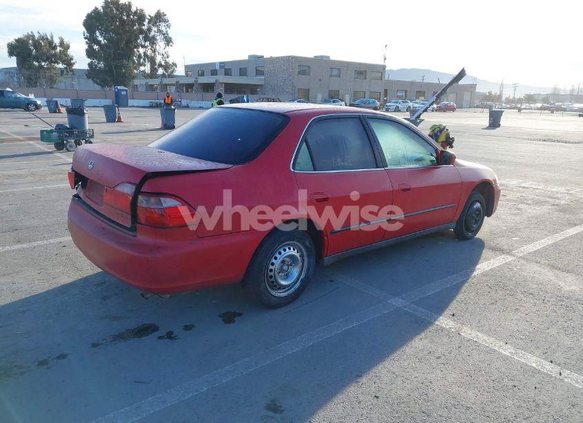 Photo 4 of 1999 Honda Accord LX (VIN JHMCG6656XC035535)