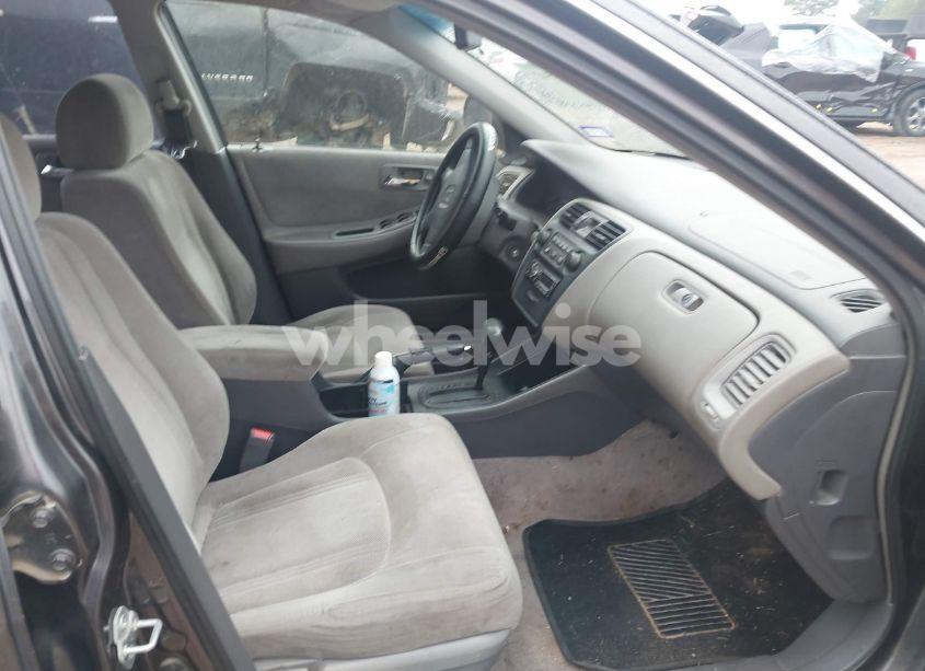 Photo 5 of 1999 Honda Accord LX (VIN JHMCG6658XC030675)