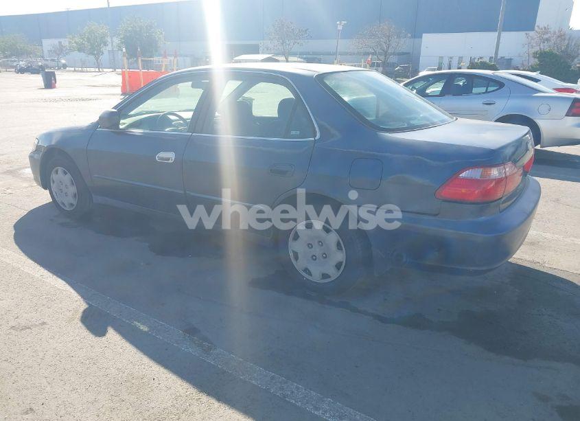 Photo 3 of 2000 Honda Accord 2.3 LX (VIN JHMCG6658YC026708)