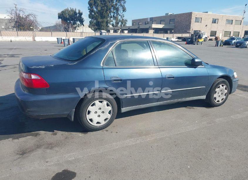 Photo 4 of 2000 Honda Accord 2.3 LX (VIN JHMCG6658YC026708)