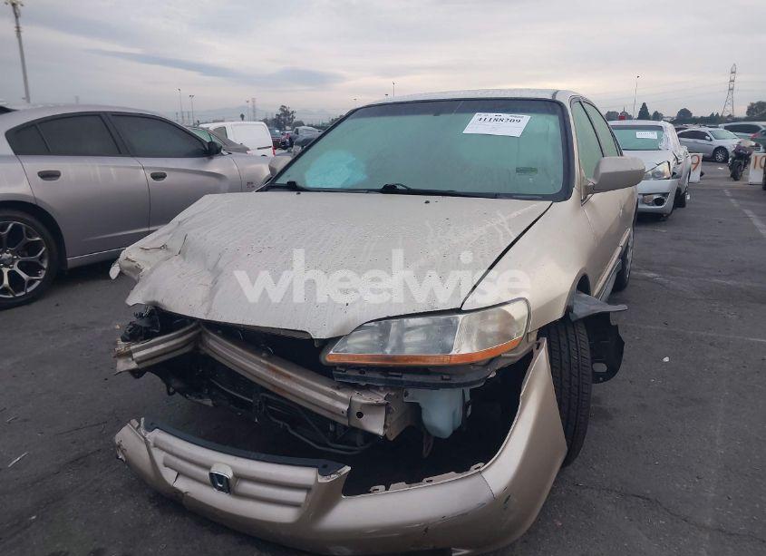 Photo 2 of 2001 Honda Accord 2.3 LX (VIN JHMCG66591C002665)