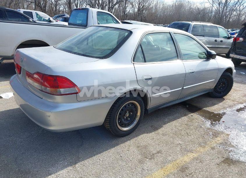 Photo 4 of 2002 Honda Accord 2.3 LX (VIN JHMCG66592C014266)