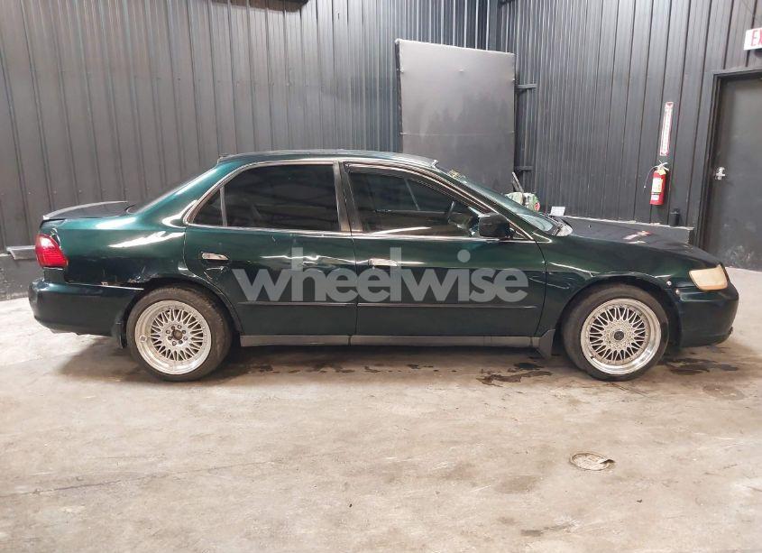 Photo 13 of 1999 Honda Accord LX (VIN JHMCG665XXC004207)