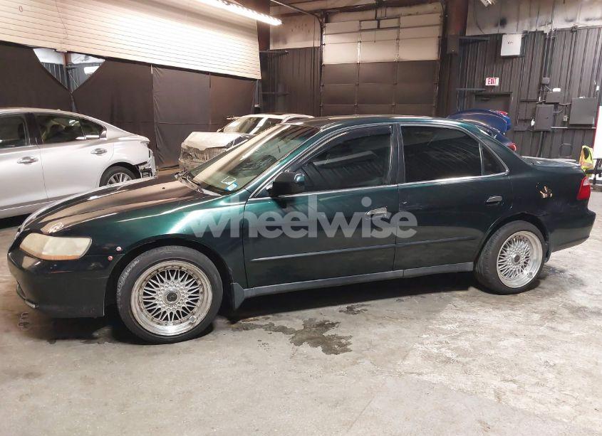 Photo 14 of 1999 Honda Accord LX (VIN JHMCG665XXC004207)