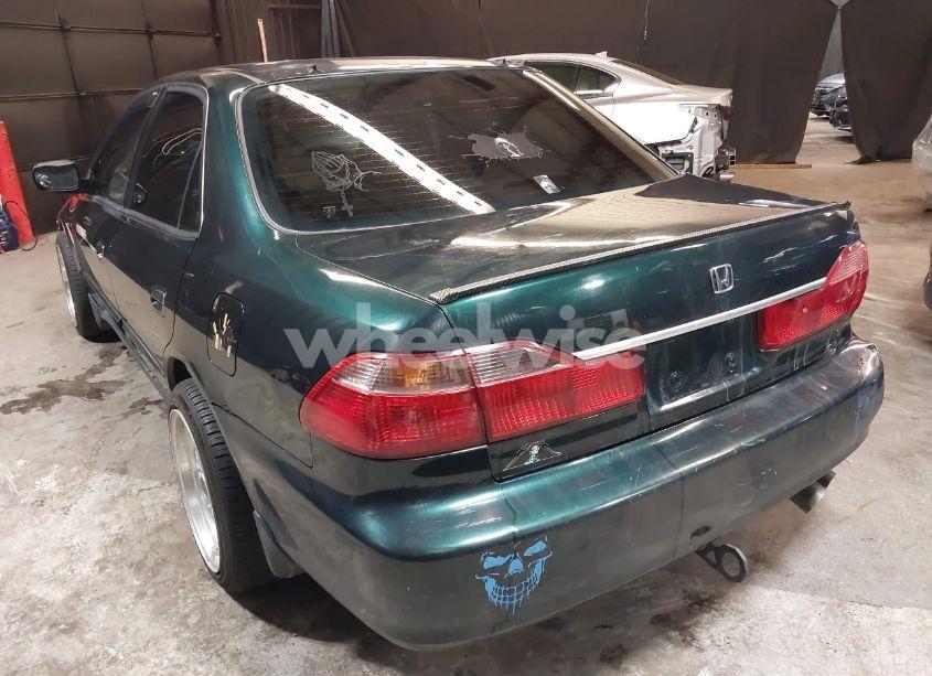 Photo 3 of 1999 Honda Accord LX (VIN JHMCG665XXC004207)