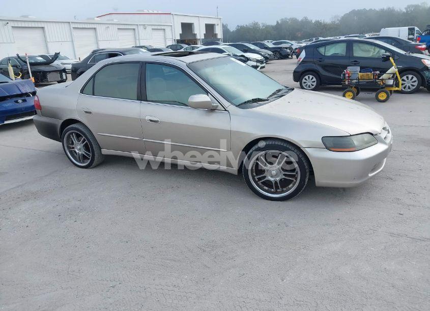 1999 Honda Accord EX (VIN JHMCG6670XC024676) main photo