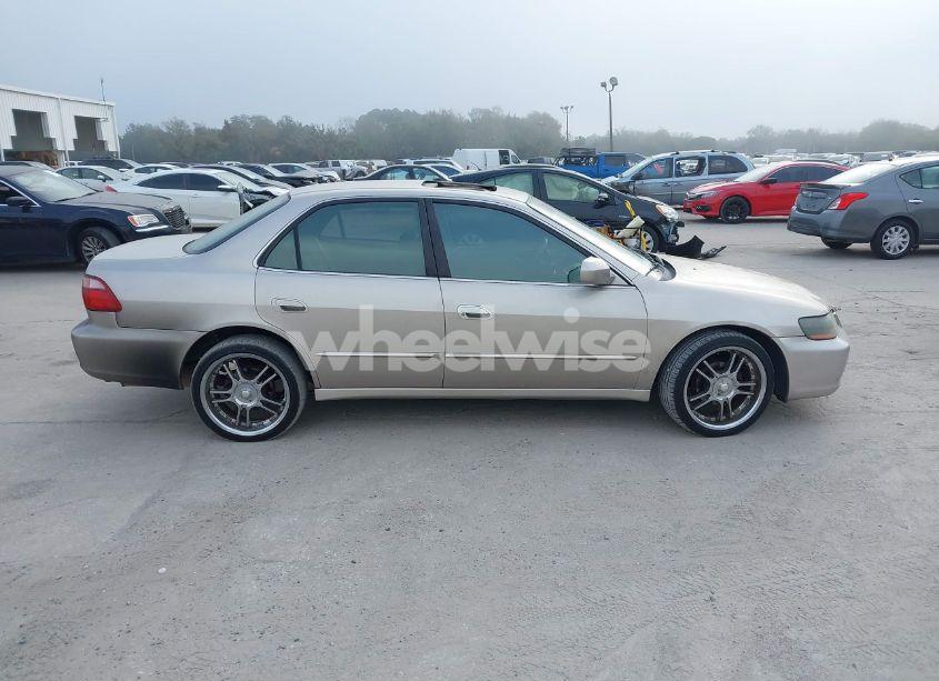 Photo 13 of 1999 Honda Accord EX (VIN JHMCG6670XC024676)