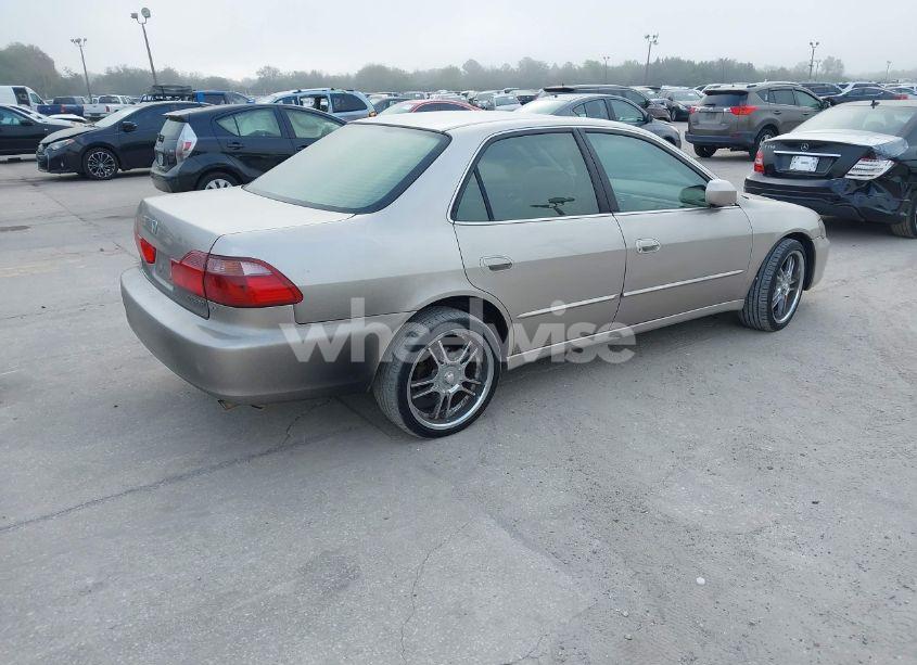 Photo 4 of 1999 Honda Accord EX (VIN JHMCG6670XC024676)