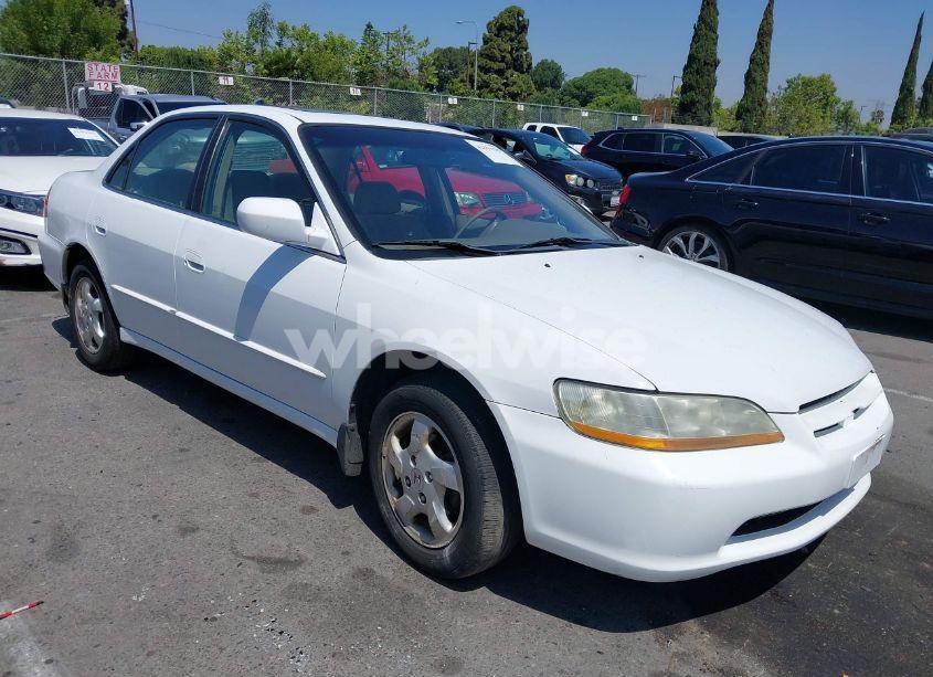 1999 Honda Accord EX (VIN JHMCG6679XC018939) main photo