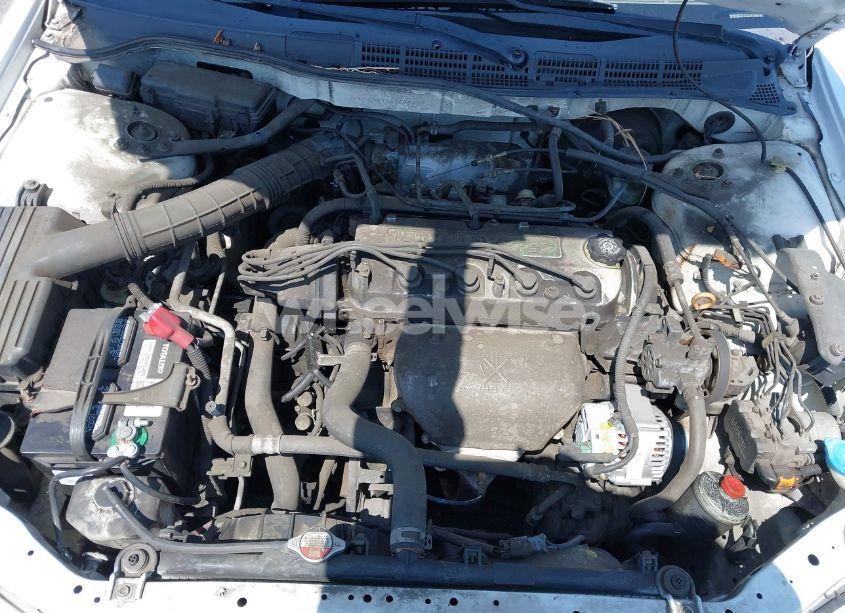 Photo 10 of 1999 Honda Accord EX (VIN JHMCG6679XC018939)