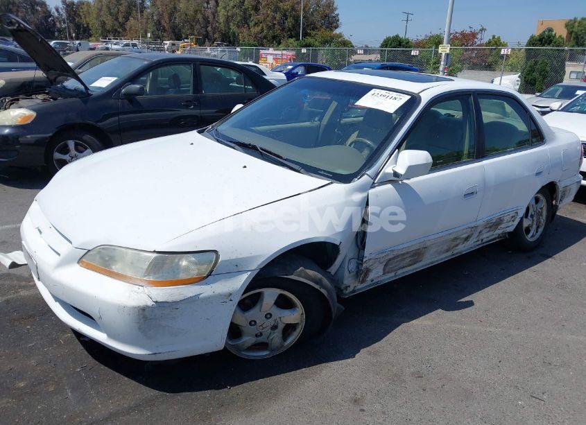 Photo 2 of 1999 Honda Accord EX (VIN JHMCG6679XC018939)