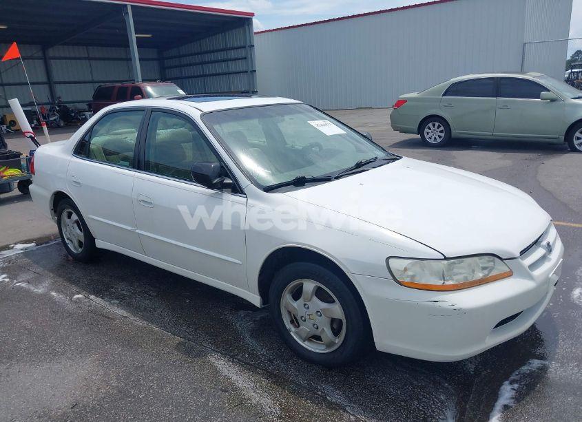 1999 Honda Accord EX (VIN JHMCG6679XC032257) main photo
