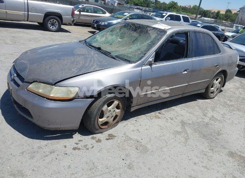 Photo 2 of 2000 Honda Accord 2.3 EX (VIN JHMCG6679YC029828)