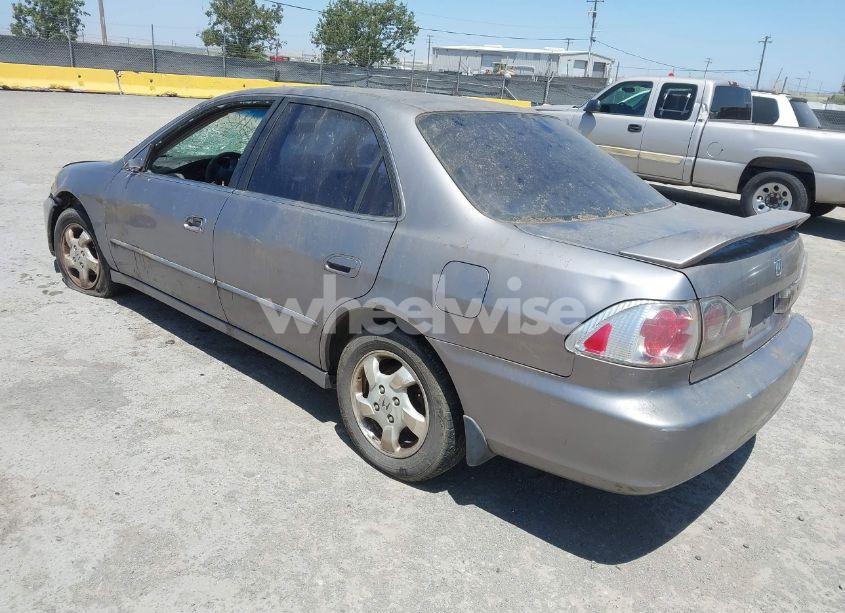 Photo 3 of 2000 Honda Accord 2.3 EX (VIN JHMCG6679YC029828)