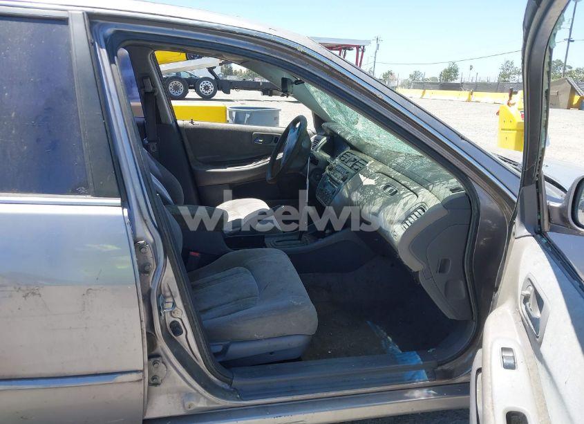 Photo 5 of 2000 Honda Accord 2.3 EX (VIN JHMCG6679YC029828)