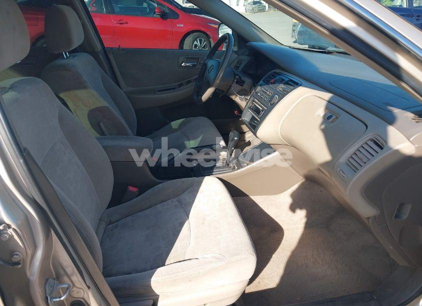 Photo 5 of 2001 Honda Accord 2.3 EX (VIN JHMCG66801C010759)