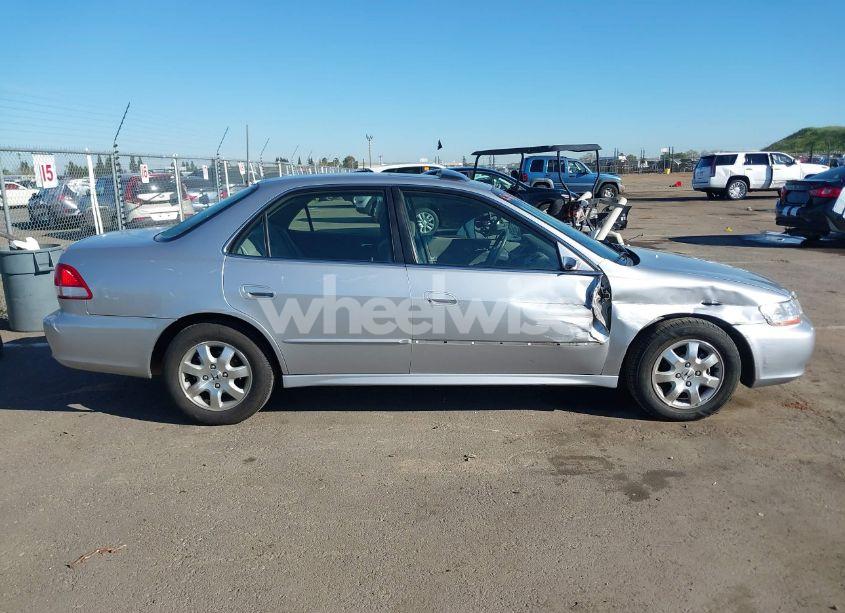 Photo 13 of 2001 Honda Accord 2.3 EX (VIN JHMCG66841C008531)