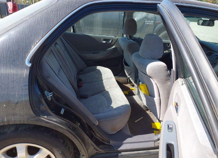 Photo 8 of 2001 Honda Accord 2.3 EX (VIN JHMCG66851C002219)
