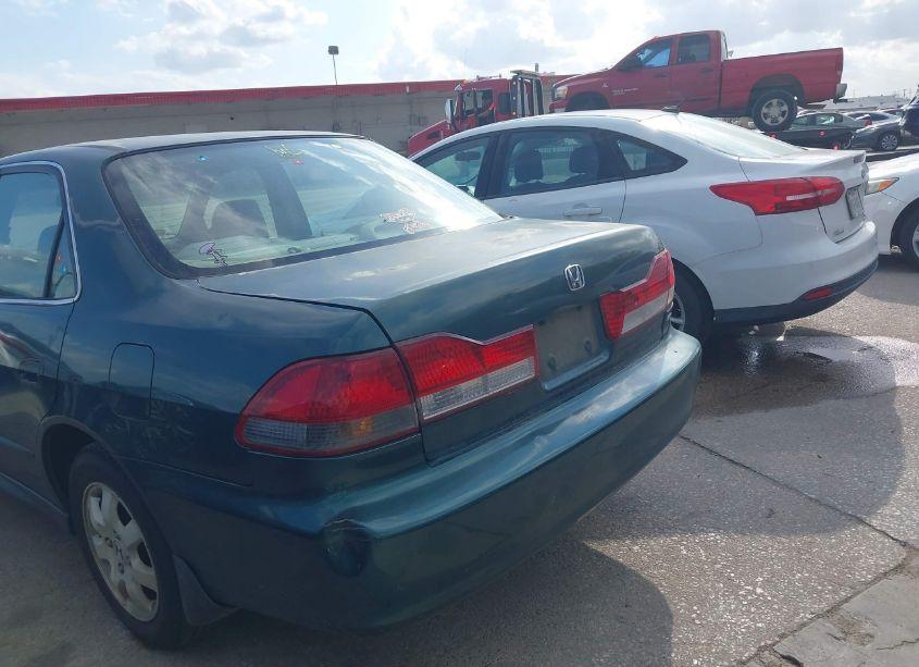 Photo 13 of 2002 Honda Accord 2.3 EX/2.3 SE (VIN JHMCG66852C018681)