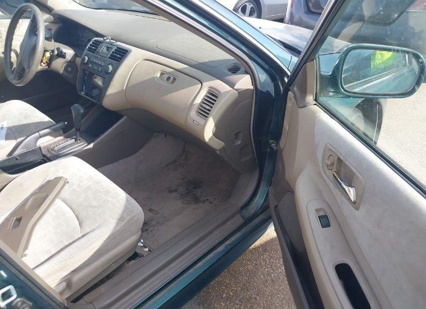 Photo 5 of 2002 Honda Accord 2.3 EX/2.3 SE (VIN JHMCG66852C018681)