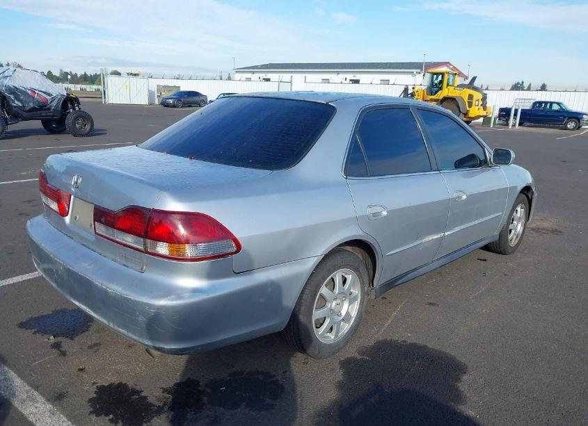 Photo 4 of 2002 Honda Accord 2.3 EX/2.3 SE (VIN JHMCG66872C017239)