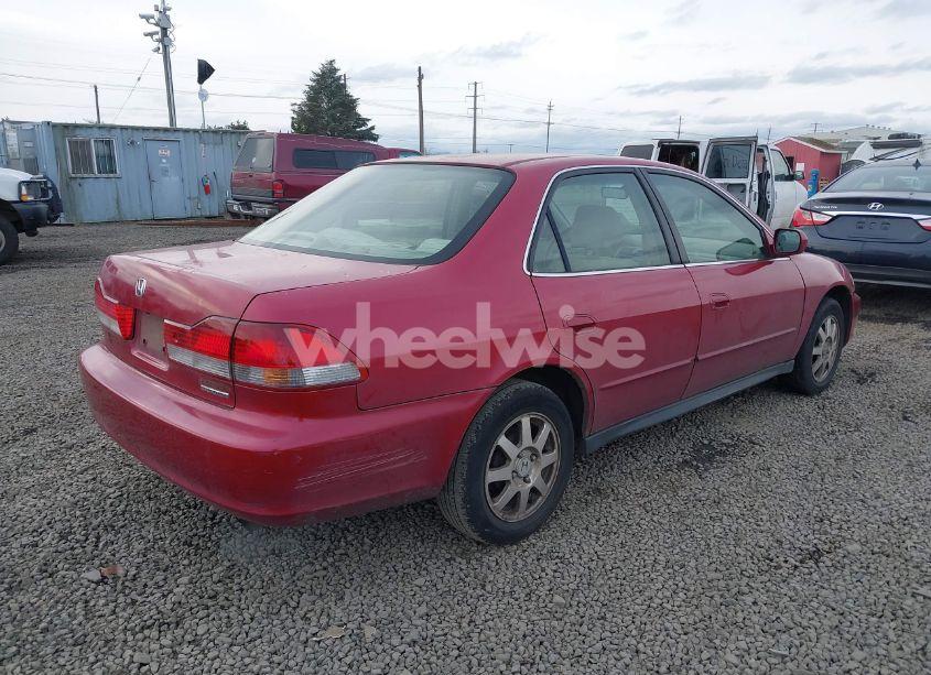Photo 4 of 2002 Honda Accord 2.3 EX/2.3 SE (VIN JHMCG668X2C028395)