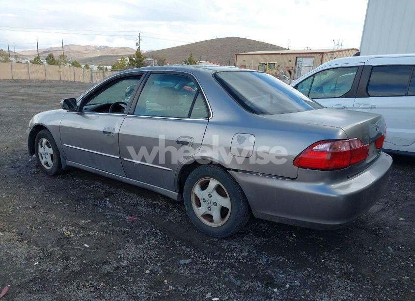 Photo 3 of 2000 Honda Accord 2.3 EX (VIN JHMCG668XYC006129)