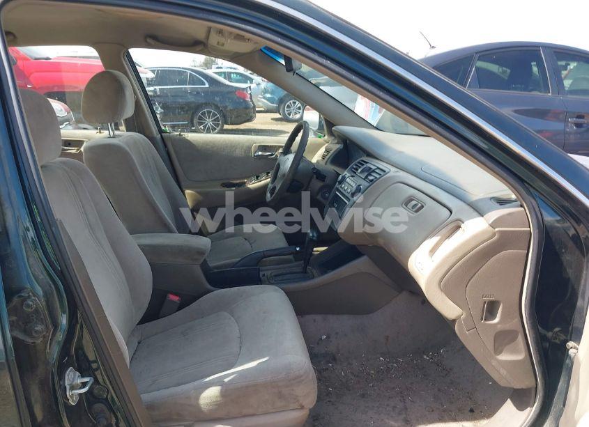 Photo 5 of 2000 Honda Accord 2.3 SE (VIN JHMCG6699YC029328)