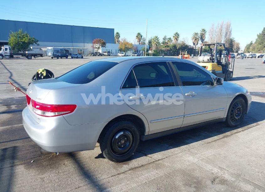 Photo 4 of 2003 Honda Accord 2.4 LX (VIN JHMCM55313C020972)