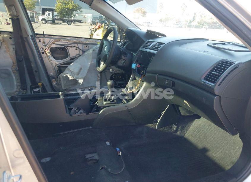 Photo 5 of 2003 Honda Accord 2.4 LX (VIN JHMCM55313C020972)