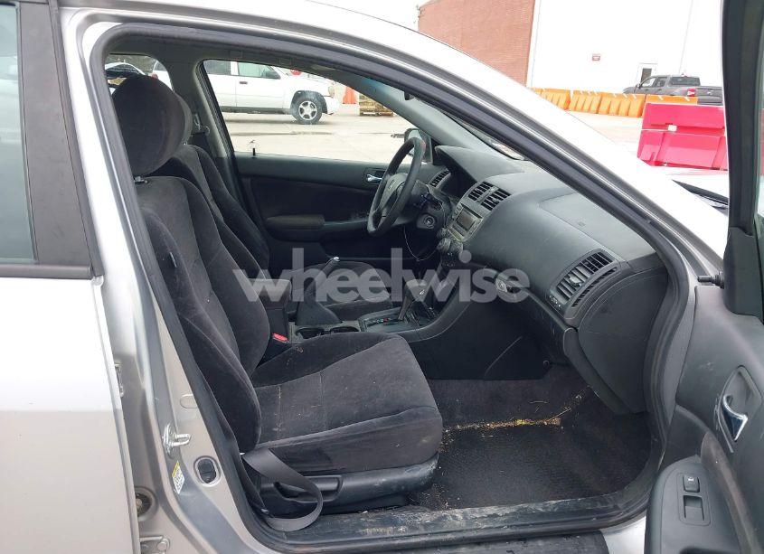 Photo 5 of 2007 Honda Accord 2.4 VP (VIN JHMCM56127C006436)