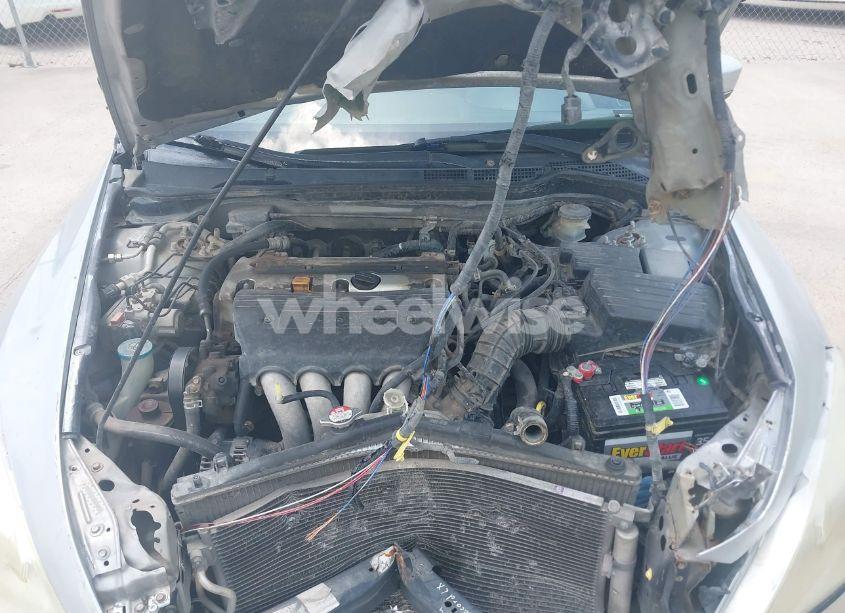 Photo 10 of 2004 Honda Accord 2.4 LX (VIN JHMCM56304C029761)