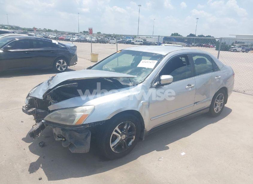 Photo 2 of 2004 Honda Accord 2.4 LX (VIN JHMCM56304C029761)