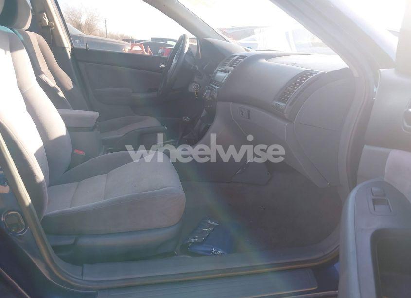 Photo 5 of 2003 Honda Accord 2.4 LX (VIN JHMCM56313C005614)