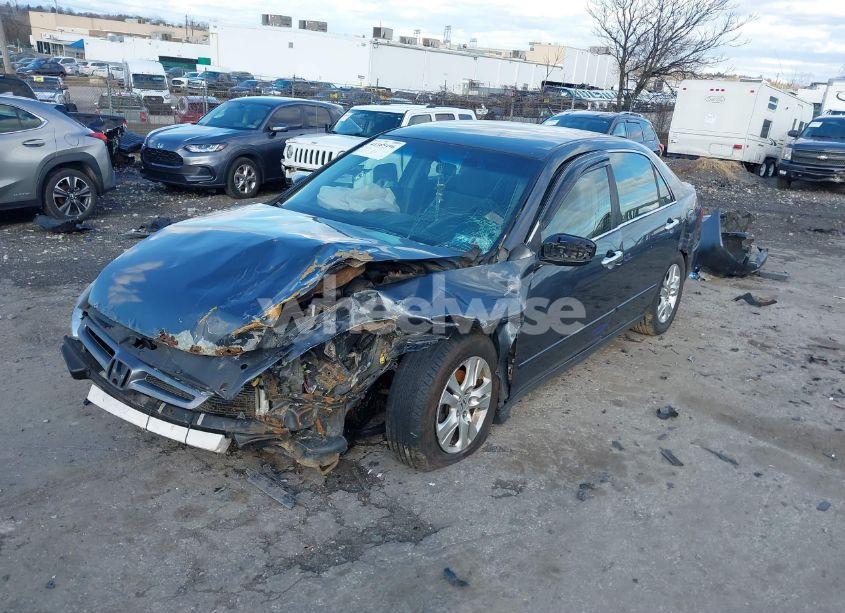 Photo 2 of 2003 Honda Accord 2.4 LX (VIN JHMCM56313C054649)