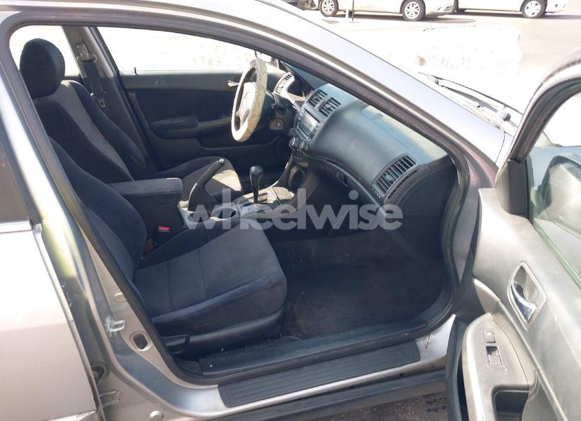 Photo 5 of 2003 Honda Accord 2.4 LX (VIN JHMCM56323C069001)