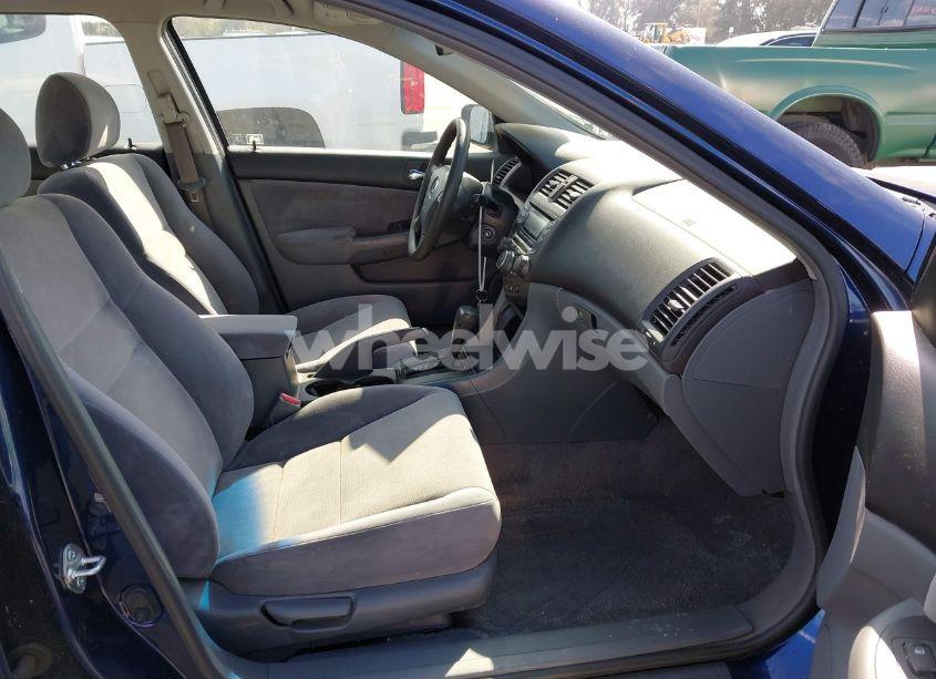 Photo 5 of 2004 Honda Accord 2.4 LX (VIN JHMCM56324C021743)