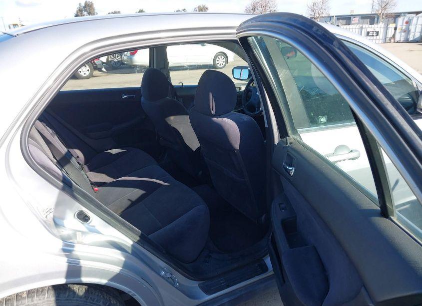 Photo 8 of 2004 Honda Accord 2.4 LX (VIN JHMCM56334C012341)