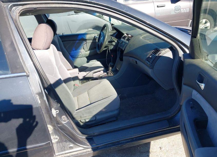 Photo 5 of 2004 Honda Accord SDN LX (VIN JHMCM56354C004273)